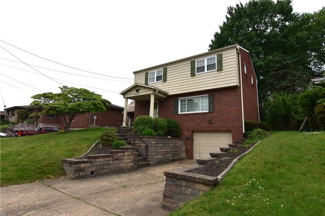1150 Vivjon Dr, West Homestead, PA 15120