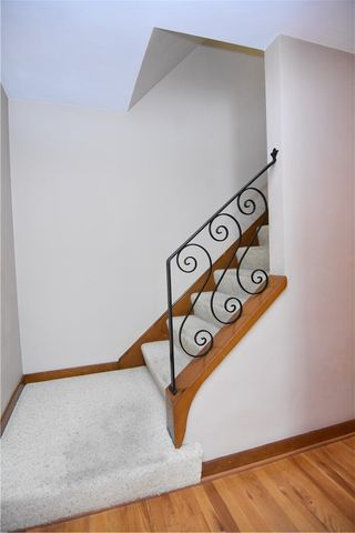 1150 Vivjon Dr, West Homestead, PA 15120