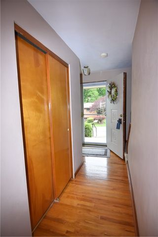 1150 Vivjon Dr, West Homestead, PA 15120