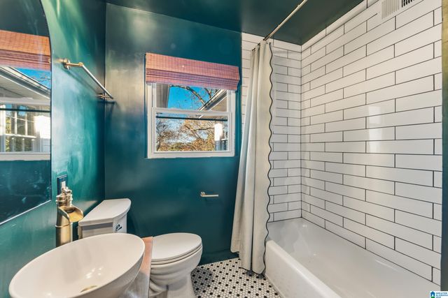 5956 CRESTWOOD CIRCLE, Birmingham, AL 35212