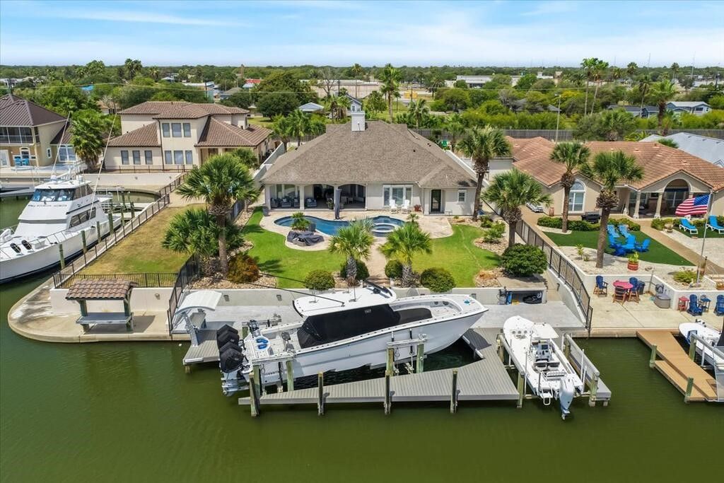 313 Porpoise Dr, Aransas Pass, TX 78336 — exterior