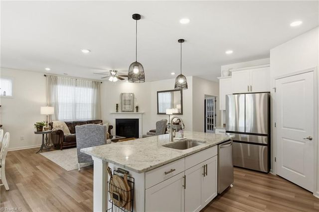 5138 Garnet Hill Drive, Clemmons, NC 27012