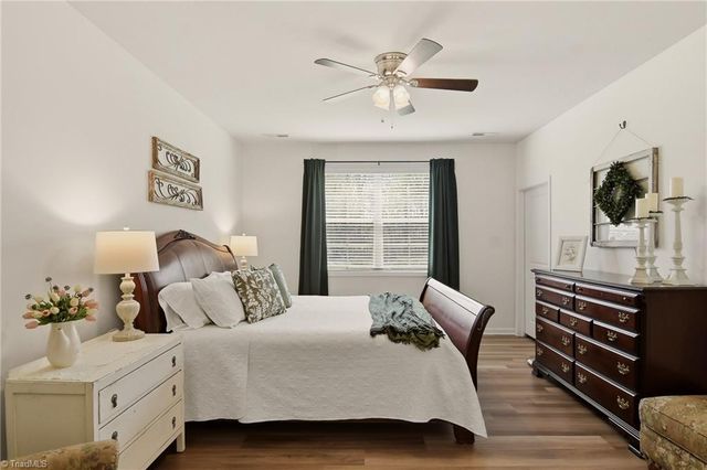 5138 Garnet Hill Drive, Clemmons, NC 27012