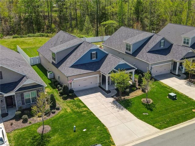 5138 Garnet Hill Drive, Clemmons, NC 27012