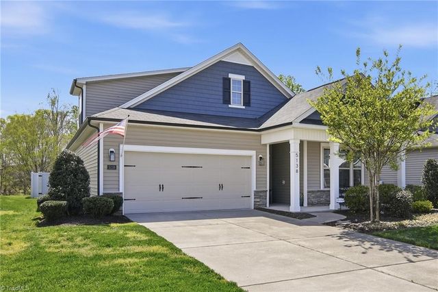 5138 Garnet Hill Drive, Clemmons, NC 27012