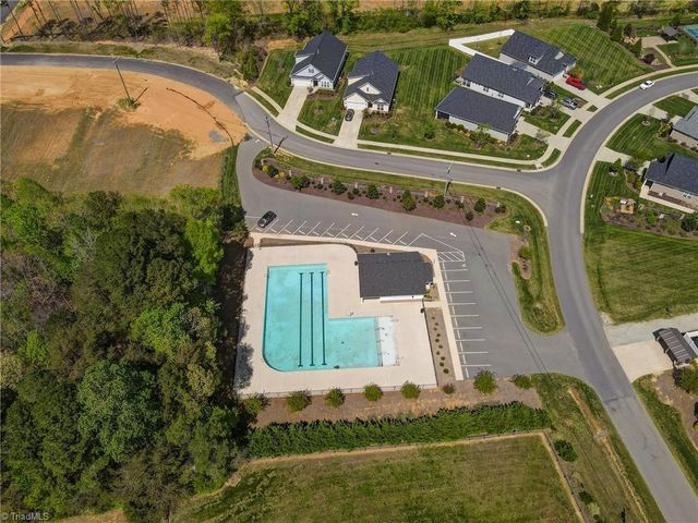 5138 Garnet Hill Drive, Clemmons, NC 27012