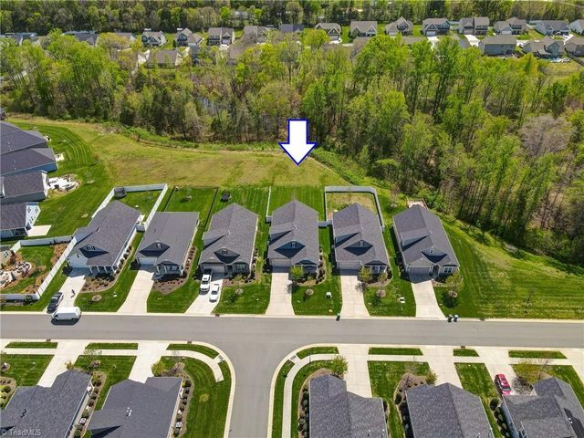 5138 Garnet Hill Drive, Clemmons, NC 27012