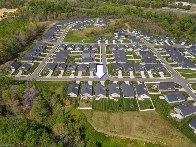 5138 Garnet Hill Drive, Clemmons, NC 27012