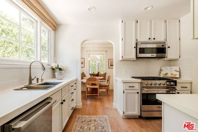 331 N Kilkea Drive, Los Angeles, CA 90048