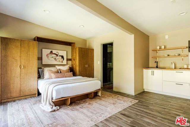 331 N Kilkea Drive, Los Angeles, CA 90048