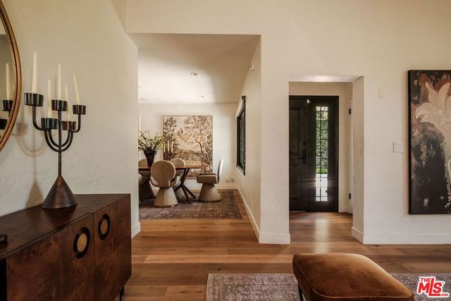 331 N Kilkea Drive, Los Angeles, CA 90048
