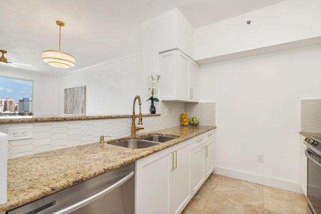 616 Clearwater Park Road 1107, West Palm Beach, FL 33401