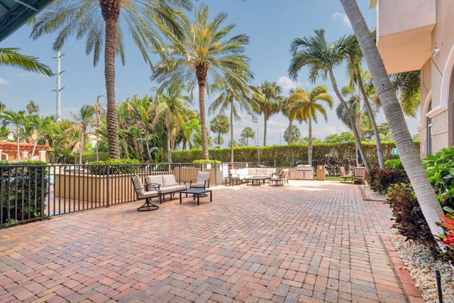 616 Clearwater Park Road 1107, West Palm Beach, FL 33401