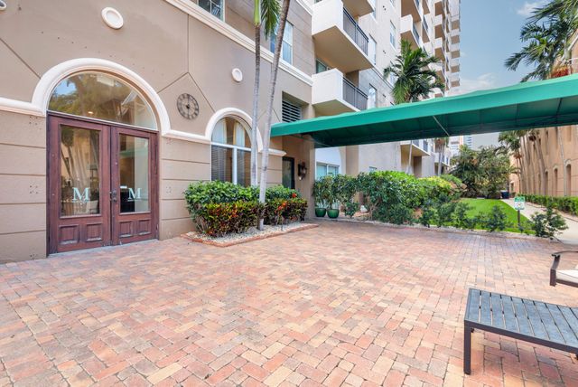 616 Clearwater Park Road 1107, West Palm Beach, FL 33401