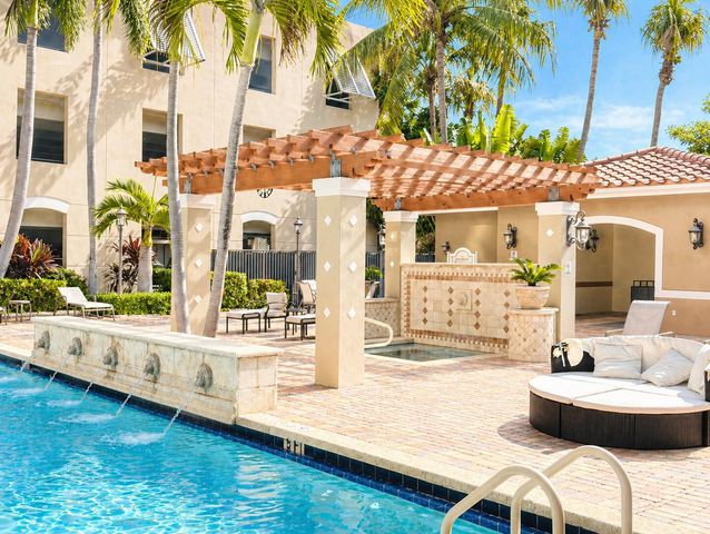 616 Clearwater Park Road 1107, West Palm Beach, FL 33401