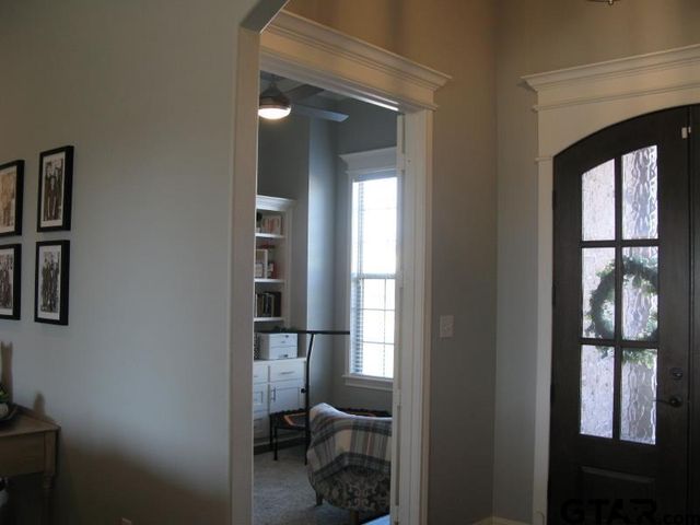 118 Nathan Dr, Chandler, TX 75758