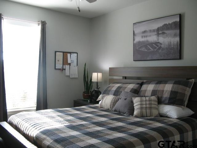 118 Nathan Dr, Chandler, TX 75758