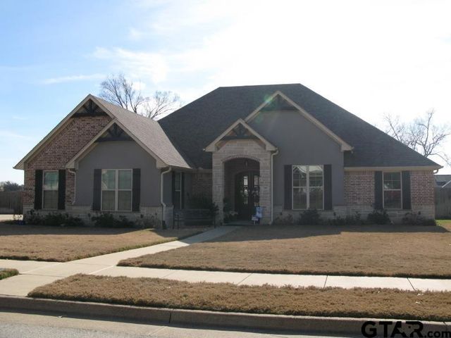 118 Nathan Dr, Chandler, TX 75758