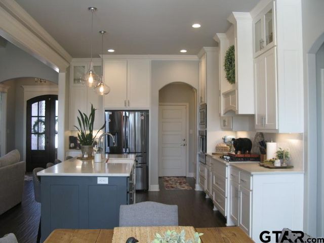 118 Nathan Dr, Chandler, TX 75758