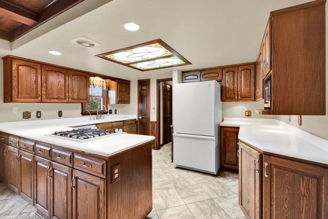 2550 Harmony CIRCLE, Brookfield, WI 53045