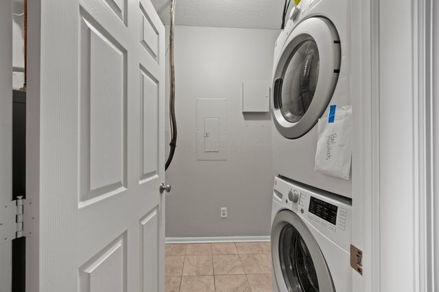 6254 Inishmore Lane, Dublin, OH 43017