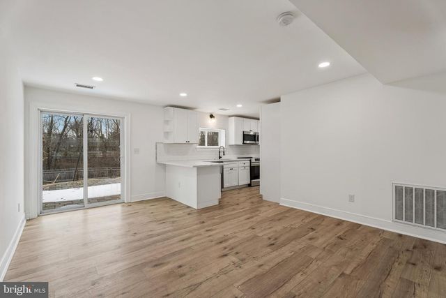 2213 WINDSOR CIR, Broomall, PA 19008