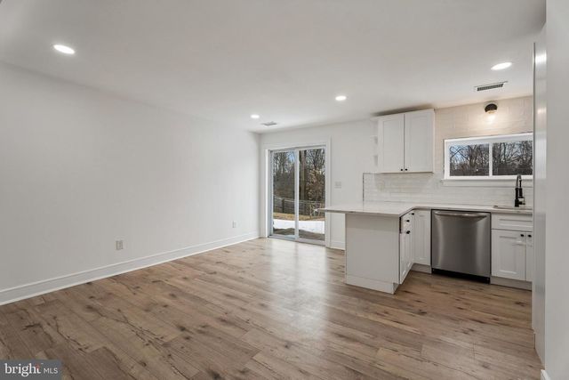 2213 WINDSOR CIR, Broomall, PA 19008