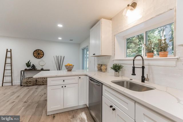 2213 WINDSOR CIR, Broomall, PA 19008