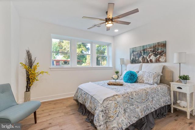 2213 WINDSOR CIR, Broomall, PA 19008