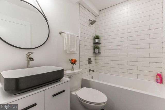 2213 WINDSOR CIR, Broomall, PA 19008