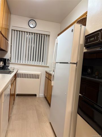 200 Atlantic Avenue 138, Lynbrook, NY 11563