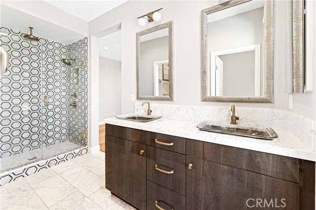 39 Ebb Tide Cir, Newport Beach, CA 92663