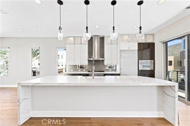 39 Ebb Tide Cir, Newport Beach, CA 92663