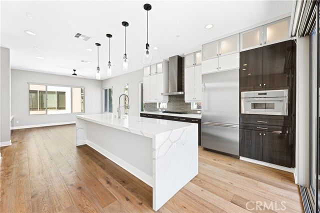 39 Ebb Tide Cir, Newport Beach, CA 92663