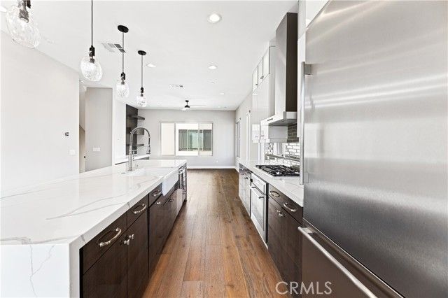 39 Ebb Tide Cir, Newport Beach, CA 92663