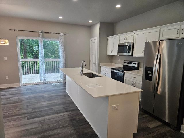 2813 Kestrel Street, Norwalk, IA 50211