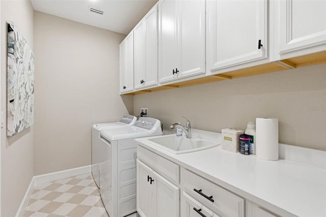 33332 CASTAWAY LOOP, Wesley Chapel, FL 33543