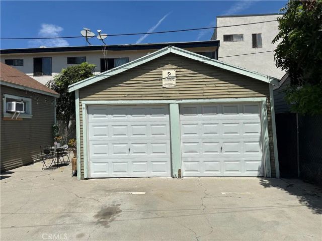 1497 W 27th, Los Angeles, CA 90007