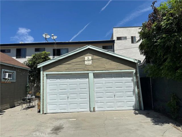 1497 W 27th, Los Angeles, CA 90007