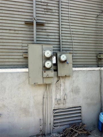 1497 W 27th, Los Angeles, CA 90007