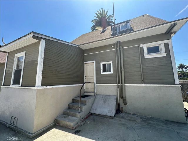 1497 W 27th, Los Angeles, CA 90007