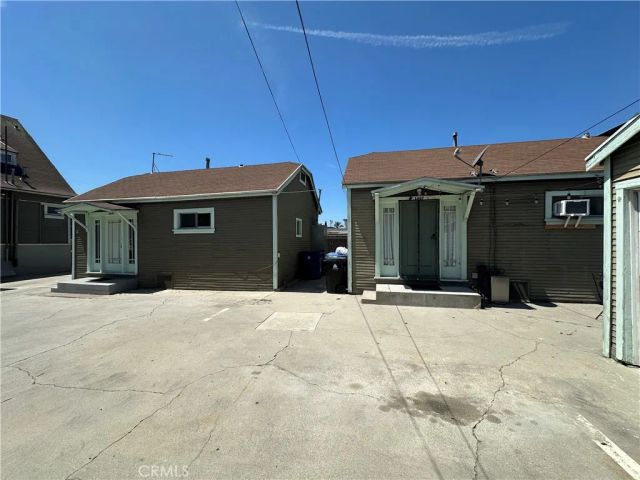 1497 W 27th, Los Angeles, CA 90007