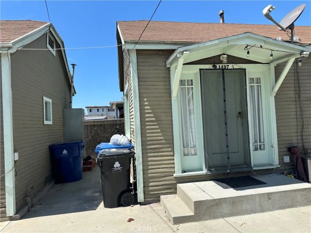 1497 W 27th, Los Angeles, CA 90007