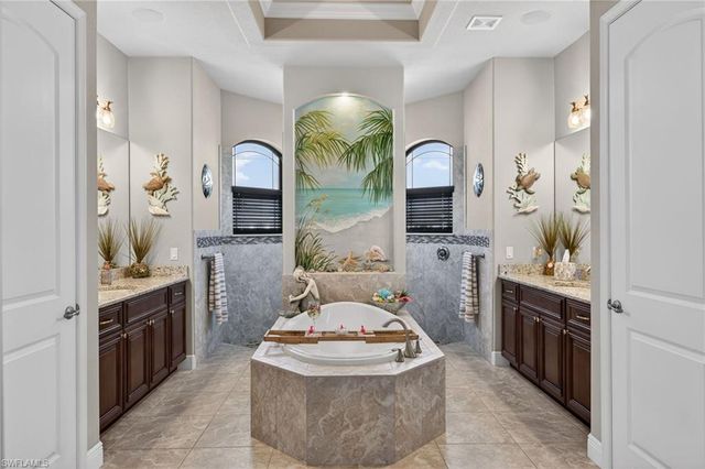 1236 NE 40th ST, Cape Coral, FL 33909