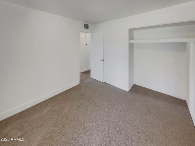 6633 W COLTER Street, Glendale, AZ 85301