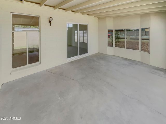 6633 W COLTER Street, Glendale, AZ 85301