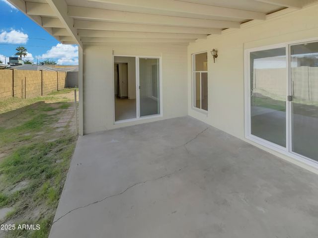 6633 W COLTER Street, Glendale, AZ 85301