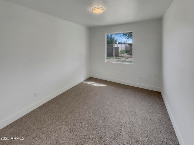 6633 W COLTER Street, Glendale, AZ 85301