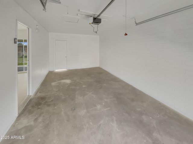 6633 W COLTER Street, Glendale, AZ 85301