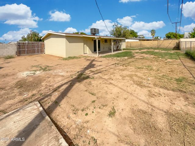 6633 W COLTER Street, Glendale, AZ 85301